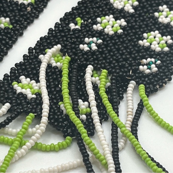 All beaded Black, white and green vintage micro hand beaded belt. - Picture 12 of 13